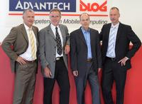 Die neue Managementführung von Advantech-DLoG: v.l. Manfred Lachauer (Vertrieb), Wolfgang Loske (Qualität), Jörg Fischbach (Finance), Thorsten Kraus (Entwicklung/Einkauf/Produktion/Produkt-/Projekt Management) Die neue Managementführung von Advantech-DLoG: v.l. Manfred Lachauer (Vertrieb), Wolfgang Loske (Qualität), Jörg Fischbach (Finance), Thorsten Kraus (Entwicklung/Einkauf/Produktion/Produkt-/Projekt Management)