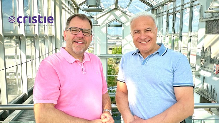 Christof und Serhan@4x.png