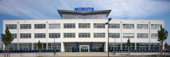 Mobotix Firmengebäude_Frontansicht.jpg