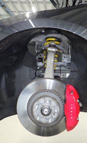 KW_DDC_Tesla_Facelift-Model_3_und_Y_Vorderachsfederbein_0004.jpg
