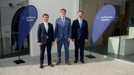 250602_PR-Image_Lufthansa-Technik-Portugal_Training-Center-Opening_01_3000px_Copyright_Lufthansa.jpg