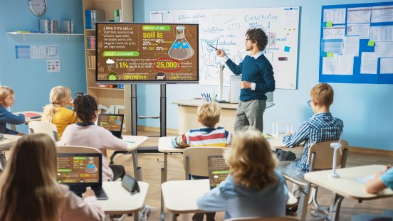 VSEVEN PRO Interactive Flat Panel Education.jpg