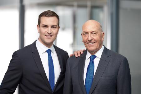 Derzeit führen zwei Generationen der Familie KIPP das HEINRICH KIPP WERK: Heinrich Kipp (r.) und Nicolas Kipp (l.)