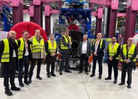 Besichtigung der Produktionshallen bei Rolls Royce mit Werner Loscheider, Dr. Tjark von Reden, Maik Gude, Thomas Zocher, Michael Kellner, Uwe Heßler, Raimund Grothaus, Alexander Schumann, Maik Wonneberger (v.l.n.r.)