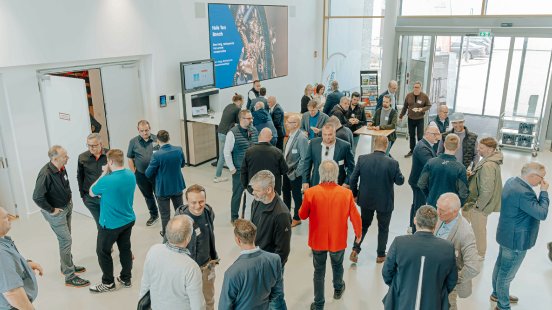 1549 – 4 Networking.jpg