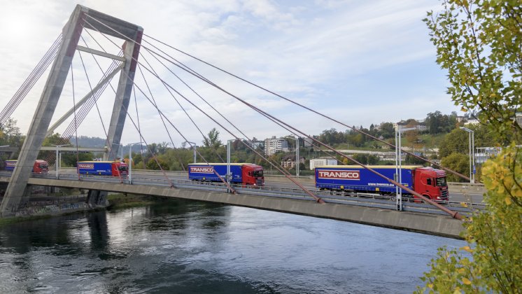 Spedition Transco_Lkw Brücke.jpg