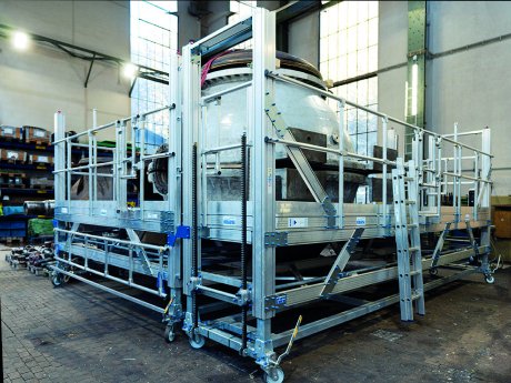 Zweiteilige_Arbeitsbuehne_cmyk.jpg