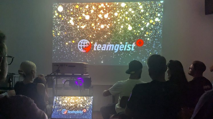 Team teamgeist beim Sommercamp 2026 iPad Filmfestival teamgeist+.png