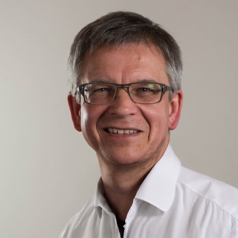 Peter_Stoß_RA Consulting.jpg