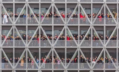 Seit Oktober 2018 arbeiten alle Mitarbeiter unter dem Dach des neu erbauten taz-Hauses / Foto: Karsten Tielker