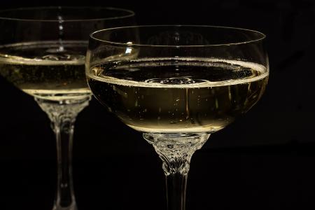 Ein ausgewähler Champagner könnte auf der Webseite champagner.select stehen