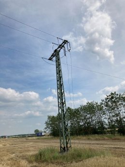 PM_WE23_27_LKW verursacht 20 kV-Störung bei Neustadt Glewe​​​.JPG