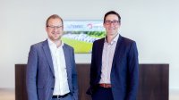 Looking forward to joint battery storage projects to advance the supply of renewable energies in Germany: Stephan Segbers, Chief Operating Officer at RheinEnergie and Burkhard Söhngen, Managing Director of SMA Altenso.