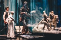 Ab dem 18.11.2025 können Fans die The Fans Strike Back Ausstellung im ehemaligen Paketpost Areal in München begutachten.