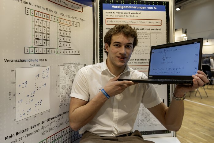 PM_WE26_12_Jugend forscht_Mathematik Informatik_Foto WEMAG Stephan Rudolph-Kramer_184A2198.jpg