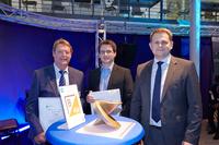 Die Gewinner des VDI Innovationspreises Logistik 2014 (v.l.) Dr.-Ing. Thomas Rummert (GF, flexlog GmbH), Marco Gebhardt (GF, GEBHARDT Fördertechnik GmbH), Dr.-Ing. Thomas Stoll (GF, flexlog GmbH)