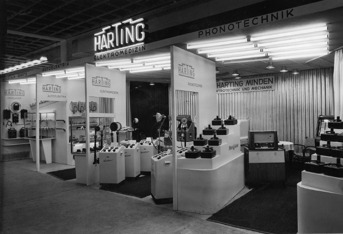 2017-02-09_HARTING trade fair stand 1950_photo 3_SR.jpg