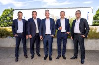 Vorstand Schmitz Cargobull (v.l. Dr. Günter Schweitzer (COO), Ralph Kleideiter (CSO), Andreas Schmitz (CEO), Andreas Busacker (CFO), Marnix Lannoije (CTO)).