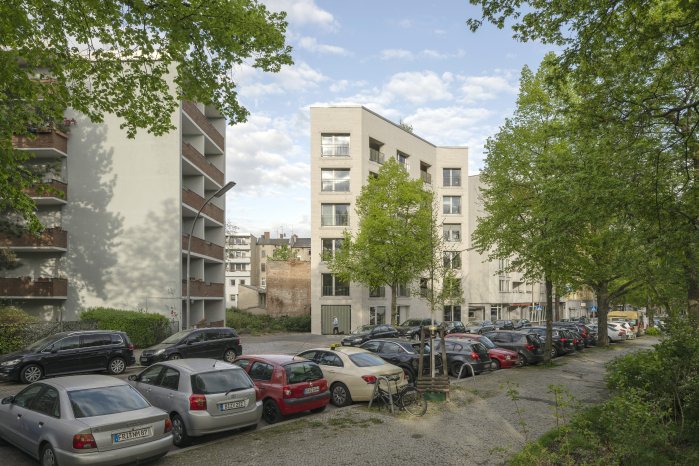 Hagemeister Monolith Berlin 2.jpg