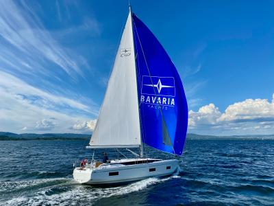 Die BAVARIA C42 ist die erste unter neuem Management entwickelte Segelyacht von BAVARIA YACHTS