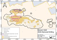 Abbildung 1: Lageplan von AurMac, Yukon, Kanada. Die in dieser Pressemitteilung genannten Bohrlöcher sind blau hervorgehoben, Bohrlöcher, deren Ergebnisse noch ausstehen, sind grün dargestellt, die bereits veröffentlichten Bohrungen aus dem Jahr 2026 sind orange dargestellt und alle anderen Diamantbohrungen vor 2026 sind schwarz dargestellt. Die genannten Bohrlöcher haben das Potenzial