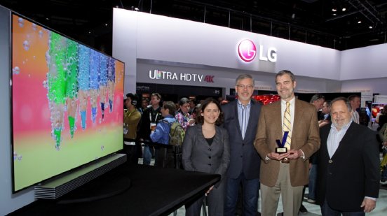 Bild_LG CES Awards_1.jpg