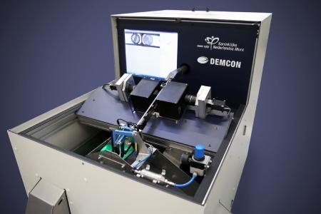 40 Millionen Münzen wurden mit diesem DEMCON-Sortiersystem geprüft. Auf dem Bild-schirm ist die optische Erfassung der Geldstücke zu erkennen / Bild: DEMCON