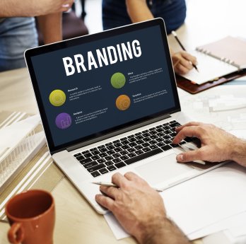 online-marketing-branding-concept-laptop-screen.jpg