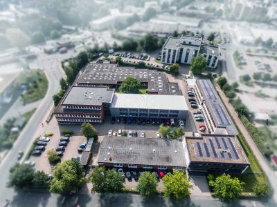 Mit der baulichen Erweiterung schafft SIEB & MEYER die Voraussetzung, um die Fertigungskapazität des Produktbereichs SD2M zu erweitern