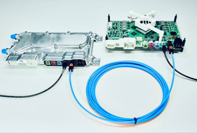 2025-03-04_PI_ZF_ProAI-Glasfaser_01.jpg