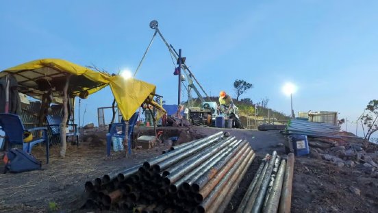 EcoGraf-Drilling-at-Epanko-night (1).jpg
