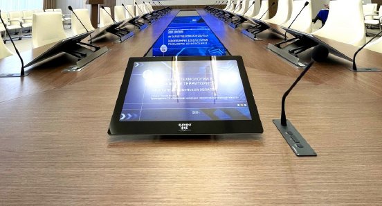 Aktobe-Region-Kazachstan-Akimat-Meeting-Room-foldable-Touchscreens-by-ELEMENT-ONE-1024x551.jpg