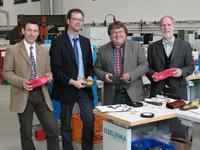 Studiengangleiter Prof. Dr. Jens Schuster, Studienrichtungsleiter Dipl. Ing. (FH) Christian Schwarz, ISC-Geschäftsführer Dipl.-Ing. (FH) Uwe Thamm und Dekan Prof. Dr. Ludwig Peetz im kooperierenden International Shoe Competence Center (ISC) Studiengangleiter Prof. Dr. Jens Schuster, Studienrichtungsleiter Dipl. Ing. (FH) Christian Schwarz, ISC-Geschäftsführer Dipl.-Ing. (FH) Uwe Thamm und Dekan Prof. Dr. Ludwig Peetz im kooperierenden International Shoe Competence Center (ISC)
