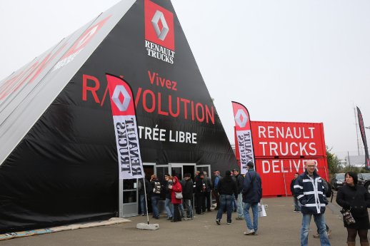 Renault_Trucks_LeMans_2.jpg