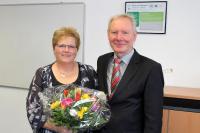Abschied vom Familienunternehmen SELVE: Nach 29 Jahren als Betriebsleiter im Zweigwerk in Bad Arolsen ging Otto Emde – hier mit seiner Ehefrau im Bild – in den Ruhestand
