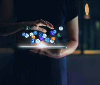 cronetworld ermöglicht dank hochinnovativer Basistechnologien die umfassende Integration individueller Systemlandschaften. Bildrechte: Industrie Informatik
