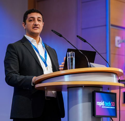 Dr Remzi Ecmel Ece -~ristian Seeling.jpg