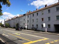 Von der grauen Wohnhauszeile…., Foto: Caparol Farben Lacke Bautenschutz/Blitzwerk