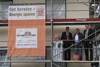 Um die Branche im Bereich der energetischen Fassadendämmung weiter zu profilieren, hat der Hauptverband Farbe Gestaltung Bautenschutz (HV) jetzt mit Farben- und Dämmsystemhersteller Caparol eine enge Zusammenarbeit vereinbart. 