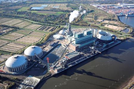 Das Heizkraftwerk Tiefstack und das Kraftwerk Moorburg können während der langen Nacht der Industrie besichtigt werden - Moorburg Luftbild Süderelbe