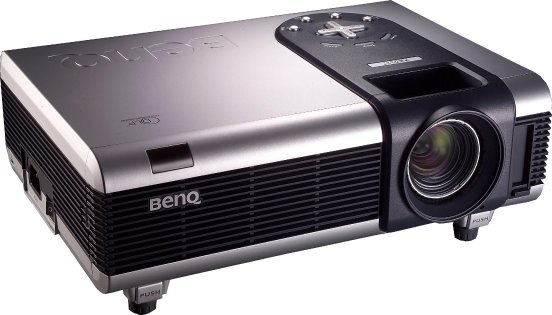 Projektor BenQ PB8260 mit WLAN-Funktionalität und 3500 ANSI Lumen.jpg