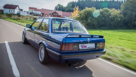 low_KW_Klassik_V3_BMW_E30_Fahraufnahme_002.jpg