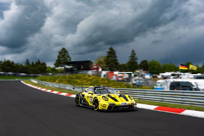 low_KW_Racing_Kunden_24hNbr26_Rennvorbereitungen_0005.jpg