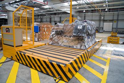 Air cargo handling
