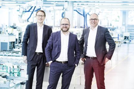 The LAUDA DR. R. WOBSER GMBH & CO. KG has been continuously listed in the world market leader index of the University of S. Gallen since 2015. Photo: CFO Dr. Mario Englert, President and CEO Dr. Gunther Wobser and COO Dr. Marc Stricker (from left)