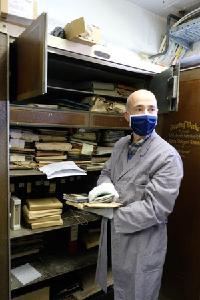 Erste Sichtung des Materials durch die erfahrenen Firmenhistoriker