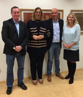 V.LkS. Werner Altmeyer, Saarländische
Wirtschaftsministerin Anke Rehlinger
Thomas Grohs und Tatjana Roeder (Christliche Gewerkschaft Metall)