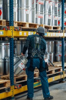 hTRIUS_Exoskelett_PM-Logistik_03.jpg