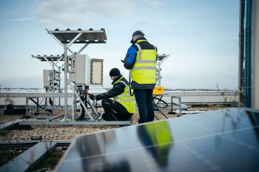 Prüfungen TÜV Rheinland an Solaranlage.jpg