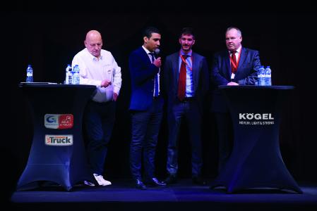 v.l.n.r.: Jean François Bernard, Leiter Nutzfahrzeuge bei der Alliance Automotive Group; Amine Sarhani, Leiter Einkauf Nutzfahrzeuge bei der Alliance Automotive Group; Edgar Rodriguez, Manager After Market Spanien, Frankreich, Portugal bei Kögel und Anton Bigelmaier, Prokurist und Leiter After Market bei Kögel / Fotografin Cyrielle Jacques